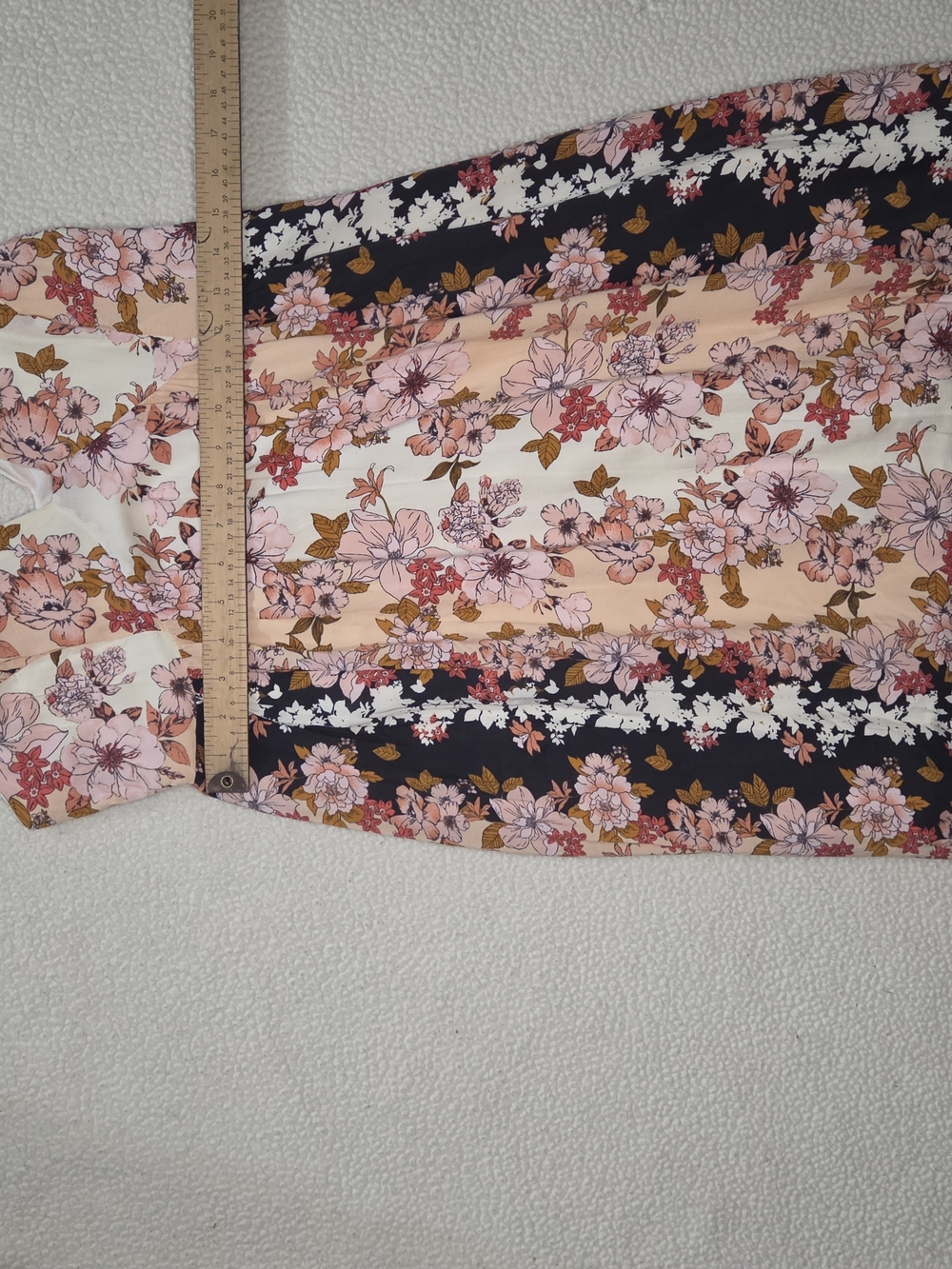 Floral Maxi Dress Cream and Pink By Crimson Size Medium With Festive Boho Feel - Picture 9 of 9